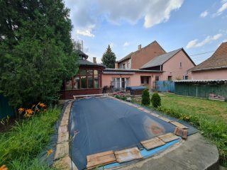 Eladó 137 m²-escsaládi ház XVIII. Kerület (Lónyaytelep) , Jegenye fasor: 115'000'000 Ft