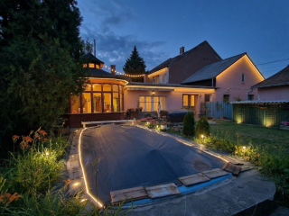 Eladó 137 m²-escsaládi ház XVIII. Kerület (Lónyaytelep) , Jegenye fasor: 114'900'000 Ft