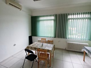 Eladó 450 m²-esüzlethelyiség utcai bejárattal XVIII. Kerület (Pestszentlőrinc) , Üllői út: 350'000'000 Ft