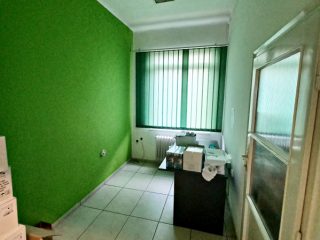 Eladó 450 m²-esüzlethelyiség utcai bejárattal XVIII. Kerület (Pestszentlőrinc) , Üllői út: 350'000'000 Ft