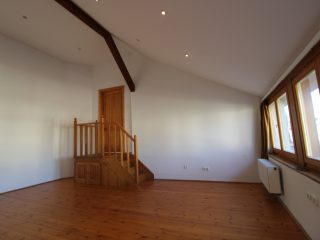 Eladó 265 m²-escsaládi ház XVIII. Kerület (Pestszentlőrinc) , pestlőrinc: 170'000'000 Ft