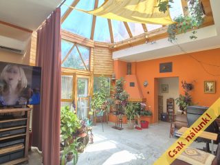 Eladó 218 m²-esikerház XVIII. Kerület (Szemeretelep) , Honvéd utca mellékutcája: 183'000'000 Ft