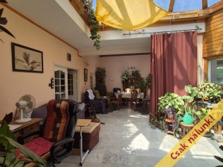 Eladó 218 m²-esikerház XVIII. Kerület (Szemeretelep) , Honvéd utca mellékutcája: 183'000'000 Ft