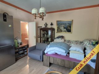 Eladó 218 m²-esikerház XVIII. Kerület (Szemeretelep) , Honvéd utca mellékutcája: 183'000'000 Ft