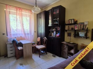 Eladó 218 m²-esikerház XVIII. Kerület (Szemeretelep) , Honvéd utca mellékutcája: 183'000'000 Ft