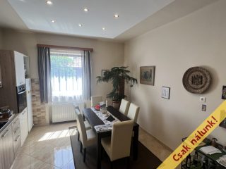 Eladó 90 m²-estársasházi lakás XVIII. Kerület (Szemeretelep) , Kassa utca: 99'000'000 Ft