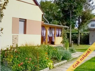Eladó 145 m²-escsaládi ház XVIII. Kerület (Szemeretelep) , Szent József templom környéke: 132'900'000 Ft