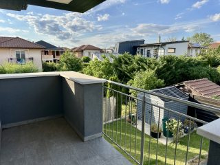 Eladó 130 m²-escsaládi ház XVIII. Kerület (Szent Imre-kertváros-Kétújfalu utcai lakótelep) , Halmierdő szomszédságában: 225'000'000 Ft