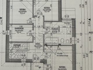 Eladó 130 m²-escsaládi ház XVIII. Kerület (Szent Imre-kertváros-Kétújfalu utcai lakótelep) , Halmierdő szomszédságában: 225'000'000 Ft