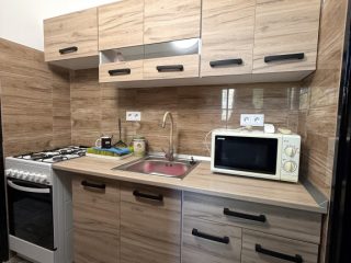 Kiadó 50 m²-estársasházi lakás XVIII. Kerület (Szent Lőrinc-telep (KISZ-lakótelep)) , Baross utca: 200'000 Ft