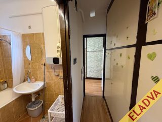 Eladó 53 m²-estársasházi lakás XVIII. Kerület (Szent Lőrinc-telep (KISZ-lakótelep)) , Hosszúház utca: 61'900'000 Ft