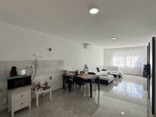 Eladó 240 m²-esikerház XVIII. Kerület (Újpéteritelep) , Újpéteri telepen: 269'000'000 Ft