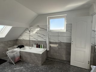 Eladó 240 m²-esikerház XVIII. Kerület (Újpéteritelep) , Újpéteri telepen: 269'000'000 Ft