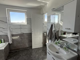 Eladó 240 m²-esikerház XVIII. Kerület (Újpéteritelep) , Újpéteri telepen: 269'000'000 Ft