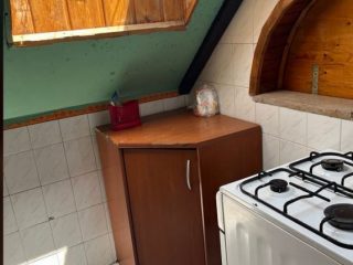 Kiadó 270 m²-escsaládi ház XVIII. Kerület (Újpéteritelep) , Vezér utca: 800'000 Ft