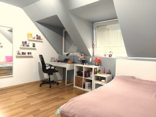 Eladó 155 m²-escsaládi ház XX. Kerület (Erzsébetfalva) , Csendes mellékutcában: 128'500'000 Ft