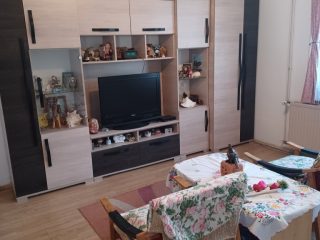 Eladó 130 m²-escsaládi ház XX. Kerület (Erzsébetfalva) , Határ út közeli utca: 93'000'000 Ft