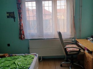 Eladó 130 m²-escsaládi ház XX. Kerület (Erzsébetfalva) , Határ út közeli utca: 93'000'000 Ft