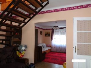 Eladó 160 m²-escsaládi ház XX. Kerület (Erzsébetfalva) , Mártírok útja közeli utca: 150'000'000 Ft