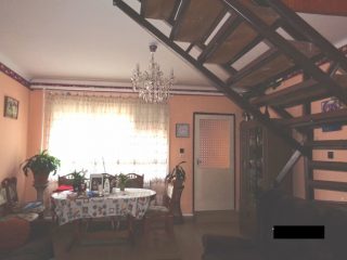 Eladó 160 m²-escsaládi ház XX. Kerület (Erzsébetfalva) , Mártírok útja közeli utca: 150'000'000 Ft