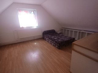 Eladó 78 m²-estársasházi lakás XX. Kerület (Erzsébetfalva) , Szt. Erzsébet  tér utca: 60'000'000 Ft