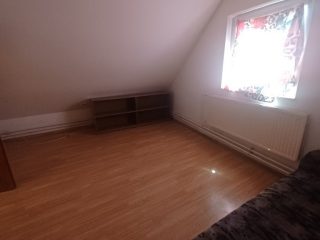 Eladó 78 m²-estársasházi lakás XX. Kerület (Erzsébetfalva) , Szt. Erzsébet  tér utca: 60'000'000 Ft