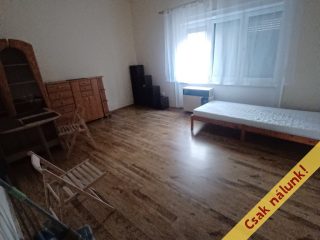 Eladó 28 m²-esházrész XX. Kerület (Erzsébetfalva) , Tátra téi piacnál utca: 27'000'000 Ft