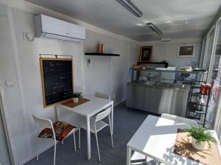Kiadó 12 m²-esvendéglátó egység utcai bejárattal XX. Kerület (Erzsébetfalva) , Török Flóris utca: 180'000 Ft