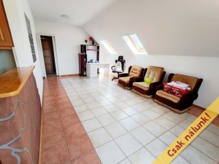 Eladó 300 m²-escsaládi ház XX. Kerület (Gubacsipuszta) , Rendezett, csendes, kertvárosi környék: 220'000'000 Ft
