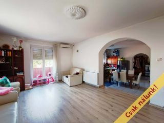 Eladó 300 m²-escsaládi ház XX. Kerület (Gubacsipuszta) , Rendezett, csendes, kertvárosi környék: 220'000'000 Ft