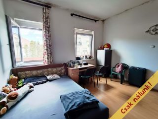 Eladó 300 m²-escsaládi ház XX. Kerület (Gubacsipuszta) , Rendezett, csendes, kertvárosi környék: 220'000'000 Ft