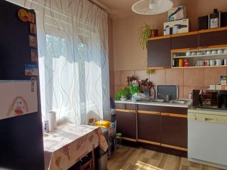 Eladó 147 m²-escsaládi ház XX. Kerület (Kossuthfalva) , Lázár u. közelében: 133'000'000 Ft