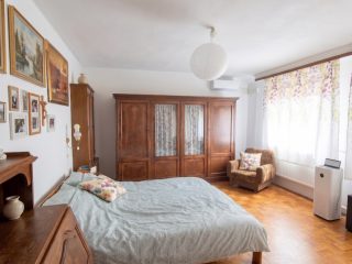 Eladó 195 m²-essorház XX. Kerület (Kossuthfalva) , Mártzírok útja közelében lévő utca: 140'000'000 Ft