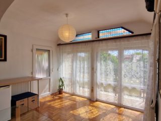 Eladó 195 m²-essorház XX. Kerület (Kossuthfalva) , Mártzírok útja közelében lévő utca: 140'000'000 Ft