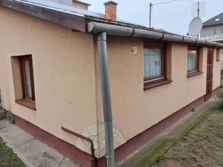 Eladó 32 m²-escsaládi ház XX. Kerület (Pacsirta telep) , Alsó határ út: 34'900'000 Ft