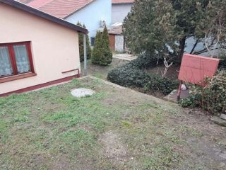 Eladó 32 m²-escsaládi ház XX. Kerület (Pacsirta telep) , Alsó határ út: 34'900'000 Ft