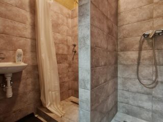 Kiadó 300 m²-esegyéb üzlethelyiség XX. Kerület (Pacsirta telep) , Előd utca: 550'000 Ft