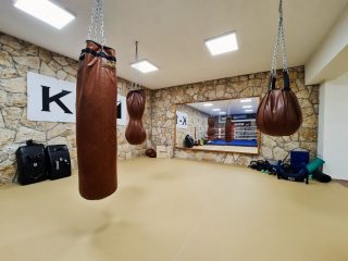 Kiadó 300 m²-esegyéb üzlethelyiség XX. Kerület (Pacsirta telep) , Előd utca: 550'000 Ft