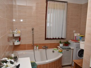 Eladó 83 m²-esházrész XX. Kerület (Pacsirta telep) , Rózsás utca közlében: 81'900'000 Ft
