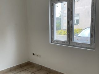 Eladó 63 m²-estársasházi lakás XX. Kerület (Pacsirta telep) , Vágóhíd utca közelében: 58'000'000 Ft