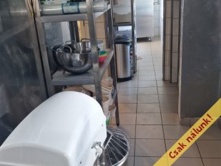 Eladó 144 m²-esvendéglátó egység utcai bejárattal XXI. Kerület (Belváros (Városközpont)) , Csepel-Belváros: 84'900'000 Ft