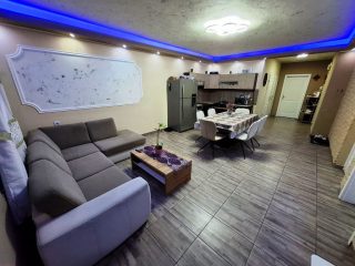 Eladó 99 m²-escsaládi ház XXI. Kerület (Csepel) , II. Rákóczi F. útról nyíló: 67'900'000 Ft