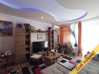 Eladó 55 m²-estársasházi lakás XXI. Kerület (Csillagtelep) , Nap utca: 69'900'000 Ft