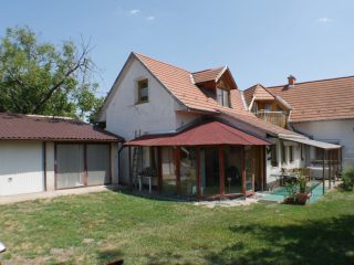 Eladó 170 m²-escsaládi ház XXI. Kerület (Csillagtelep) , Virág utca: 125'000'000 Ft
