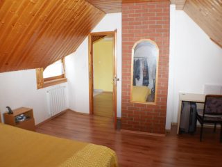 Eladó 170 m²-escsaládi ház XXI. Kerület (Csillagtelep) , Virág utca: 125'000'000 Ft