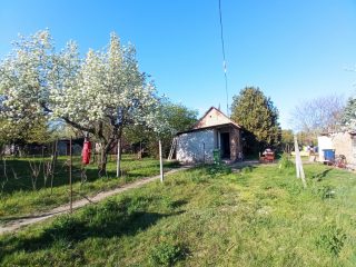 Eladó 25 m²-escsaládi ház XXI. Kerület (Háros) , CSERESZNYEFA utca: 32'000'000 Ft