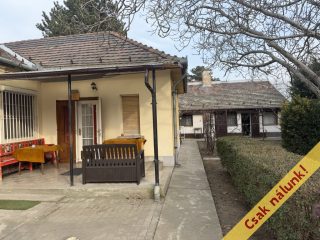 Eladó 81 m²-escsaládi ház XXI. Kerület (Kertváros) , Rákóczi tér: 99'000'000 Ft