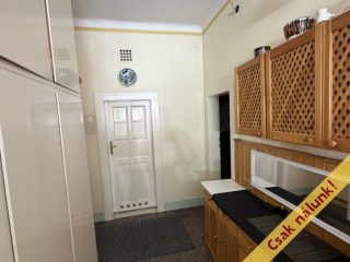 Eladó 81 m²-escsaládi ház XXI. Kerület (Kertváros) , Rákóczi tér: 99'000'000 Ft