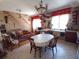 Eladó 124 m²-escsaládi ház XXI. Kerület (Királyerdő) , HOLLANDI út: 118'890'000 Ft