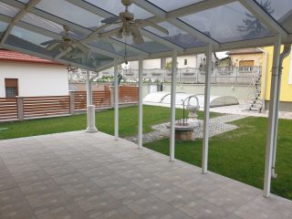 Eladó 340 m²-escsaládi ház XXI. Kerület (Királyerdő) , Királyerdő: 185'000'000 Ft